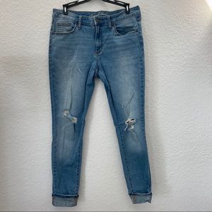 Universal Thread Medium Rise Distressed Jeans